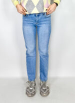 Jeans da donna Flare fit elasticizzati e molto morbidi.
