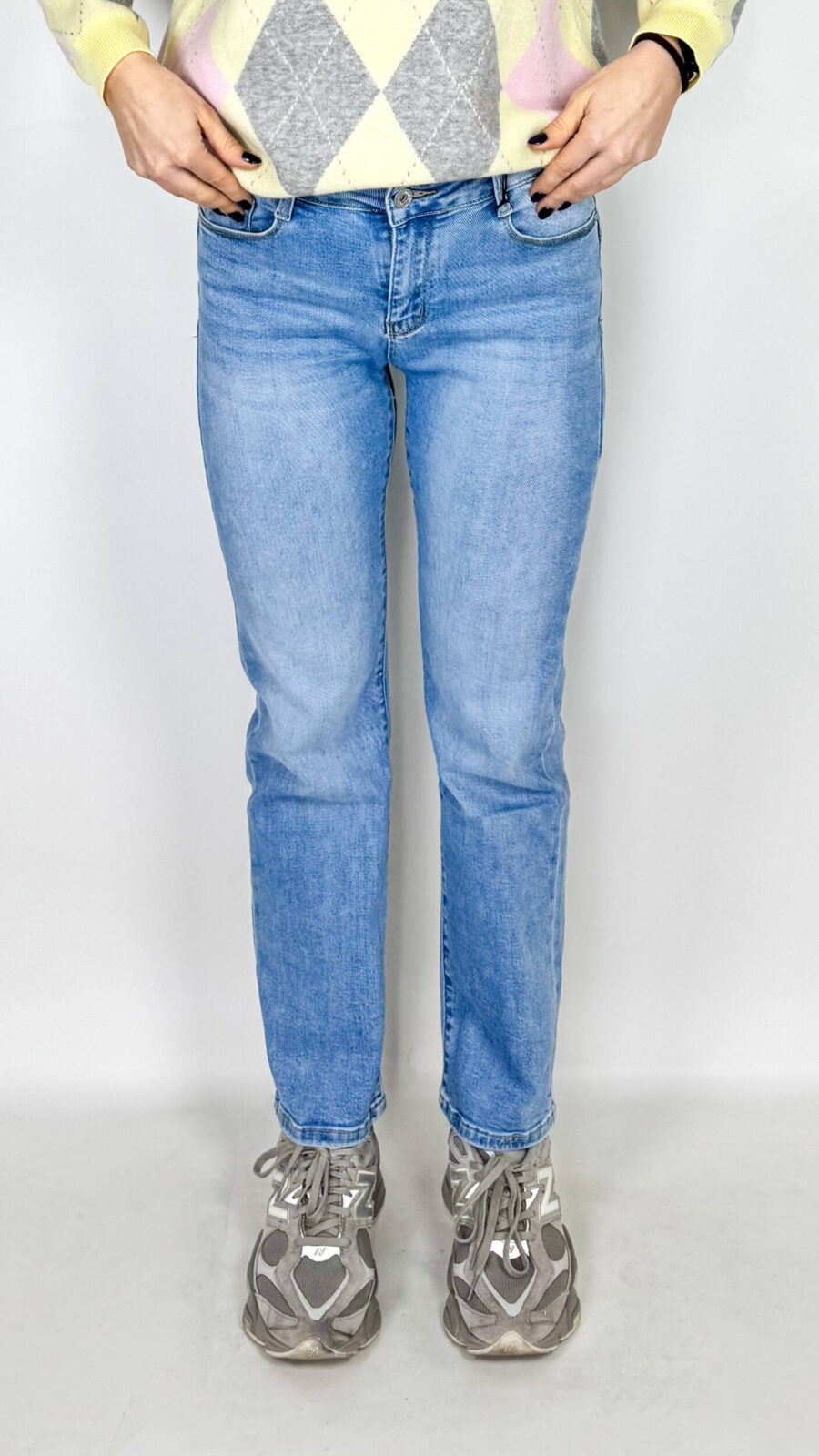 Jeans da donna Flare fit elasticizzati e molto morbidi.