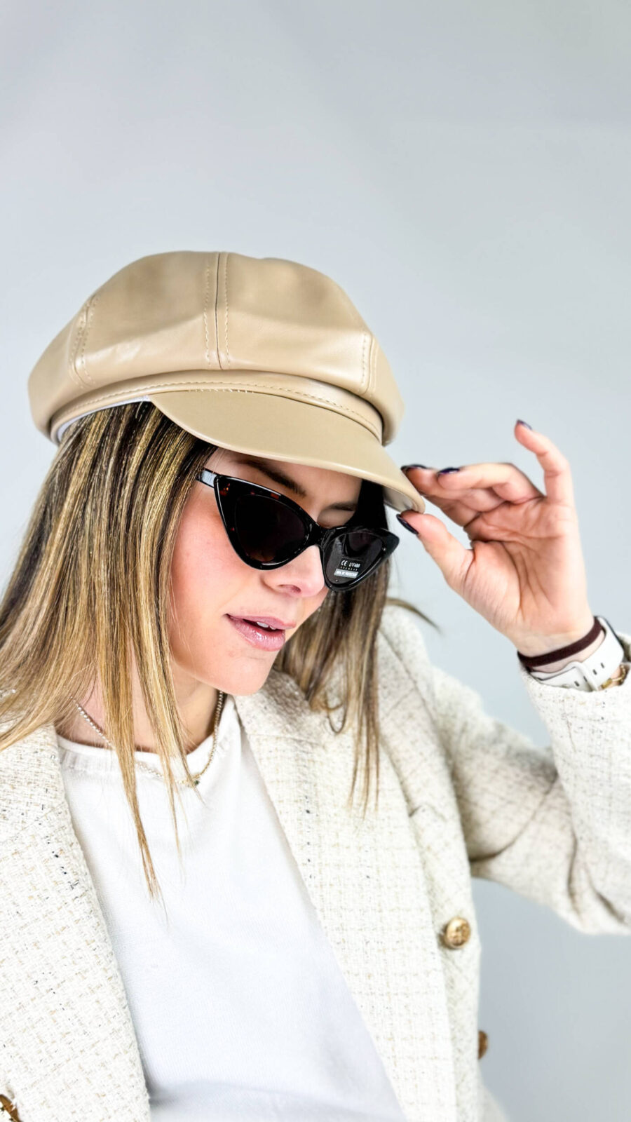 Occhiali da sole da donna stilosi. Modello Miu Miu.