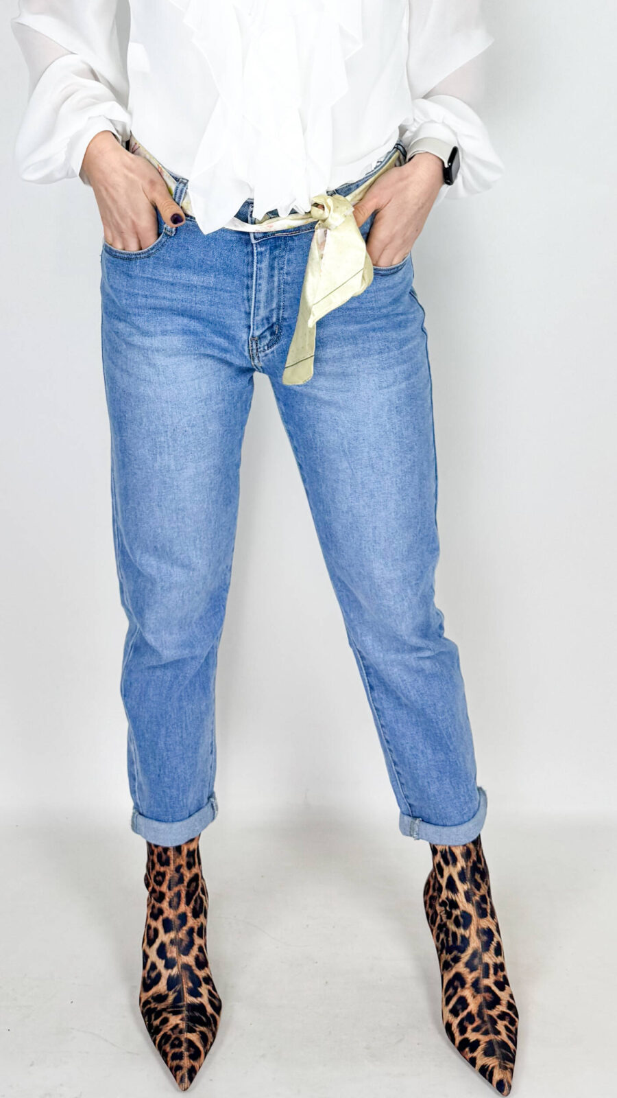 Jeans mum fit da donna, denim morbido e confortevole.