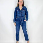Tuta in denim da donna, casual chic. Ideale in qualsiasi occasione,