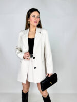 Blazer dal design ricercato. Modello oversize. Strutturato. Beige.