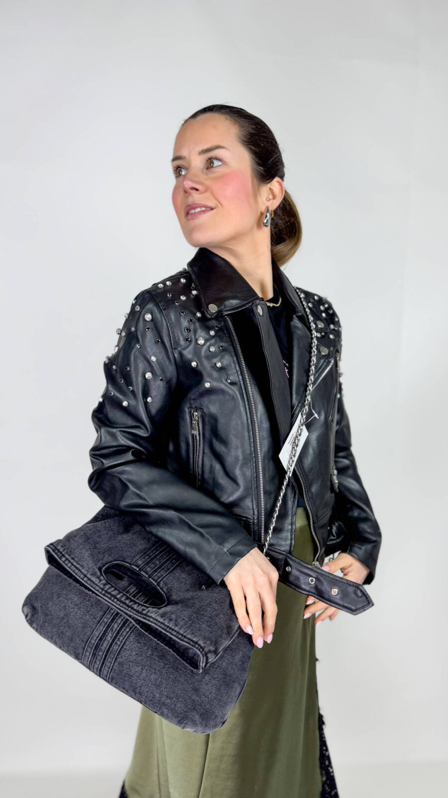 Borsa da donna versatile in denim. Stilosa.