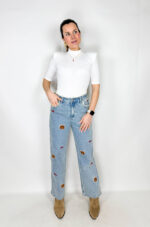 Jeans donna gamba dritta con ricami e profili in pizzo – unici e raffinati