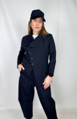 Coordinato Soul in cotone che unisce comfort naturale e stile sofisticato. 👖 Pantaloni: linea pulita e morbida, vita alta elasticizzata che valorizza la figura e caduta baggy sulla gamba.