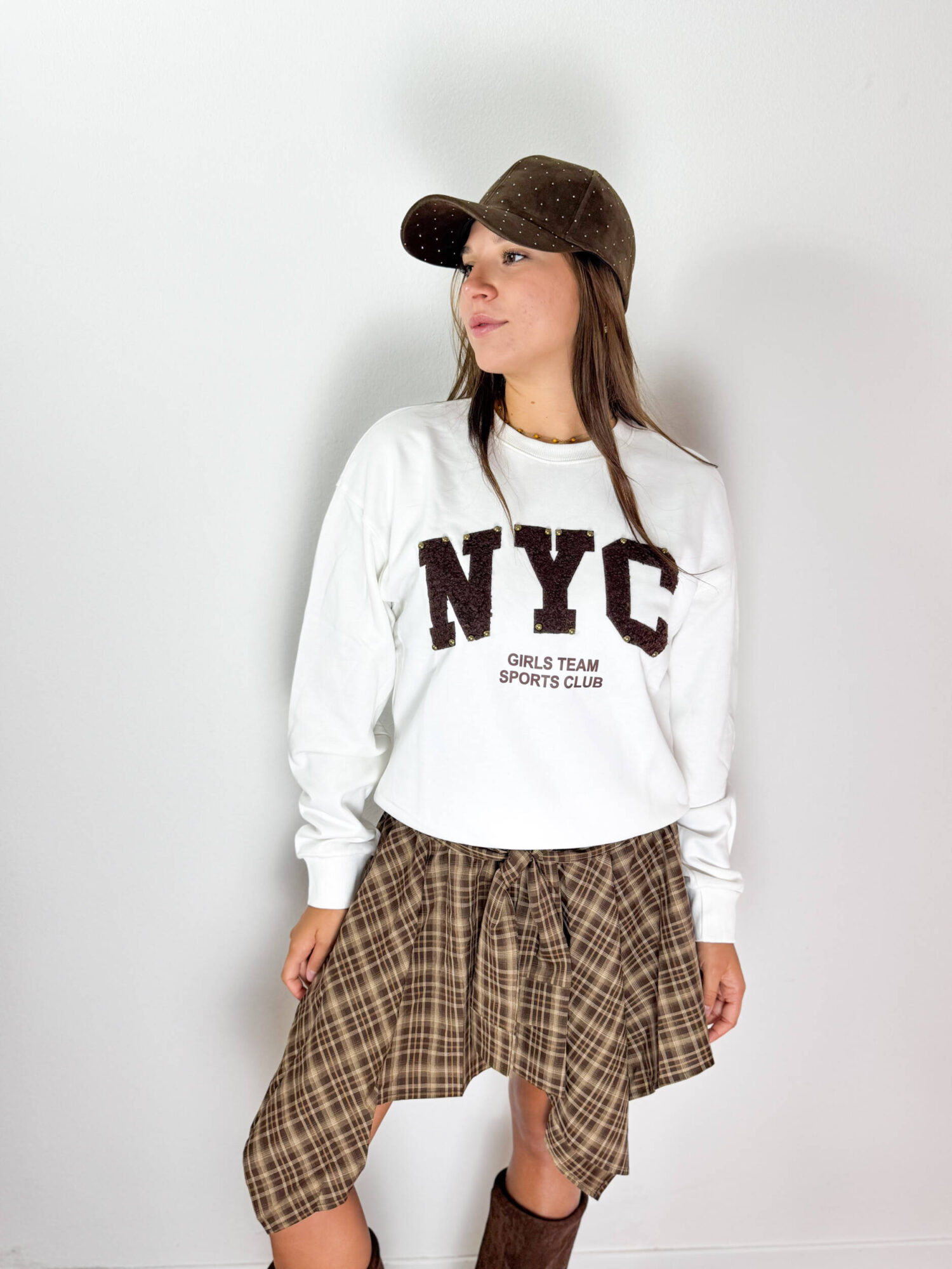 Felpa in cotone girocollo oversize da donna con scritta NYC sul davanti.