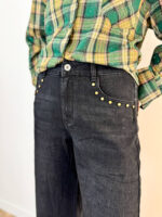 Jeans Donna Denim Scuro Comodo con Borchie su Tasche Anteriori e Posteriori